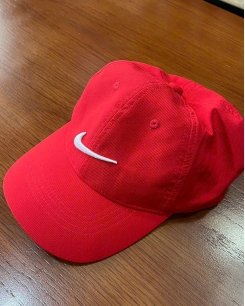 Mũ nam Nike Active màu đỏ