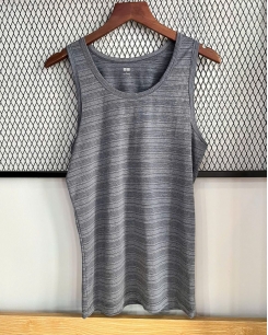 Áo 3 lỗ Uniqlo màu xám
