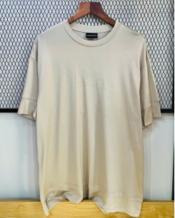 Áo cổ tròn Armani Jersey màu be