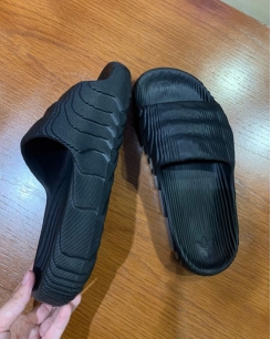 Dép Adidas Bắp Cải Màu Đen Adilette Comfort Chính Hãng