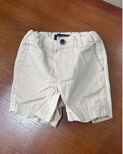 Quần Short Kaki Place Màu Kem Nhạt