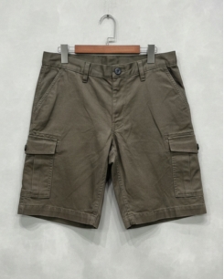 Quần Short Khaki Cargo Uniqlo 6 Túi – Màu Rêu