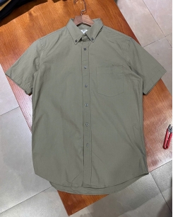 Áo Sơ Mi Nam Uniqlo Tay Ngắn Màu Xanh Rêu