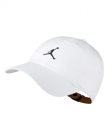 Mũ nam Nike màu trắng