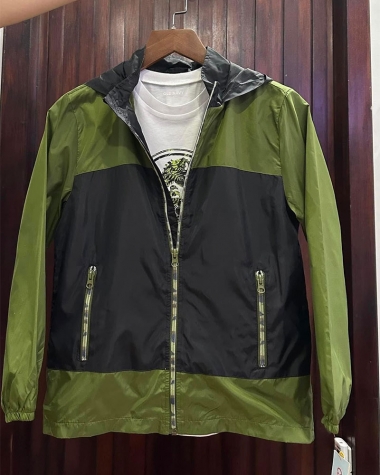 Áo khoác gió bé trai C&J