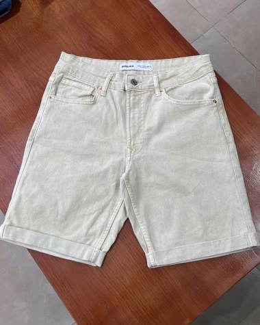 Short Jean nam Bershka màu be