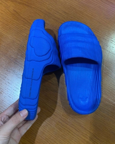 Dép Adidas Bắp Cải Xanh Dương Đậm Adilette Comfort