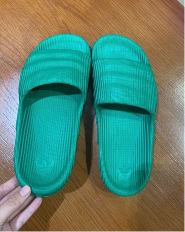 Dép Adidas Bắp Cải Màu Xanh Lá Adilette Comfort