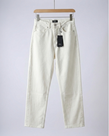 Quần Jean Nam Musinsa Standard – Trắng Kem