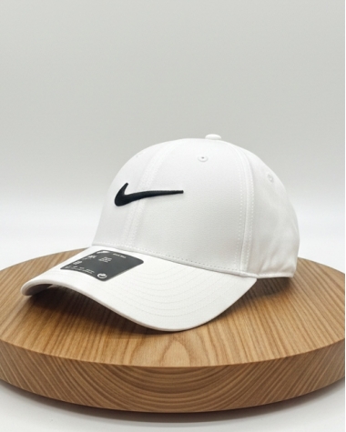 Nón Lưỡi Trai Nike Active Performance – Màu Trắng