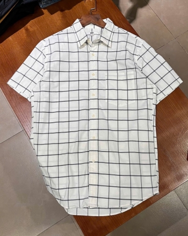 Áo Sơ Mi Nam Uniqlo Tay Ngắn Caro Trắng/Đen