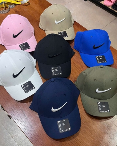 Nón Nam Nike Dri-FIT Club Cap – Chất Gió Cao Cấp, Form Đứng Chuẩn Sporty